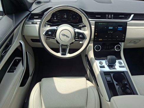 Used 2026 Jaguar F-PACE R-Dynamic S AWD/4WD image 10