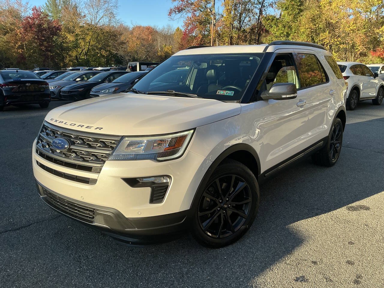 Used 2019 Ford Explorer XLT w/ Equipment Group 202A AWD/4WD image 1
