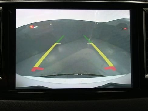 Used 2024 Chrysler Pacifica Touring-L FWD image 15