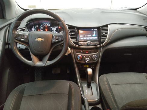 Used 2017 Chevrolet Trax LT image 22
