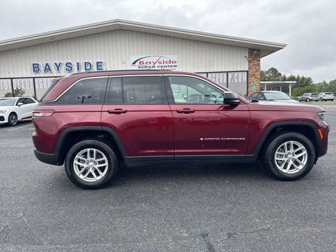 Used 2025 Jeep Grand Cherokee Laredo X w/ Luxury Tech Group I AWD/4WD image 6