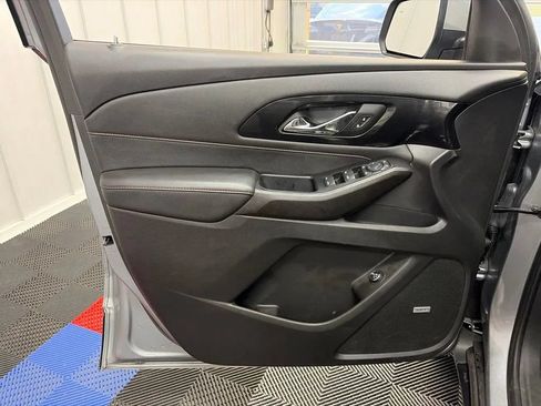 Used 2023 Chevrolet Traverse RS AWD/4WD image 10