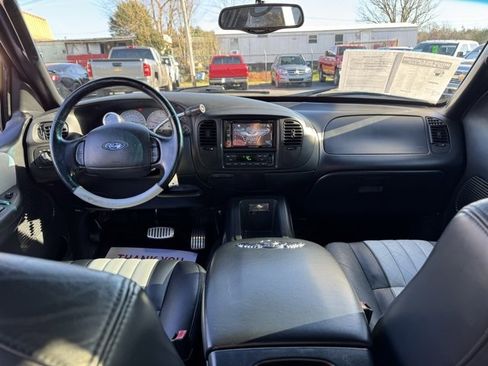 Used 2003 Ford F150 Harley-Davidson image 9