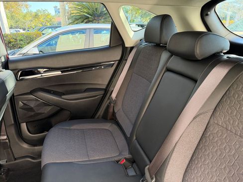 Used 2025 Kia Seltos S image 34