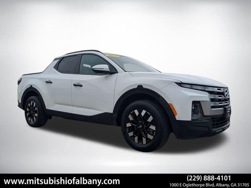 Used 2025 Hyundai Santa Cruz SEL FWD image 1