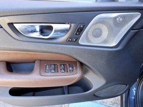 Used 2020 Volvo XC60 T5 Inscription w/ Protection Package Premier image 39