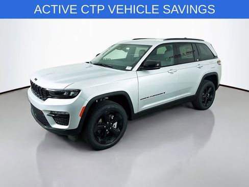 New 2025 Jeep Grand Cherokee Limited w/ Black Appearance Package image 3