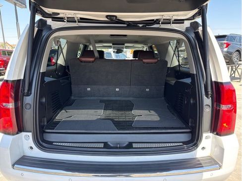 Used 2019 Chevrolet Suburban Premier w/ Premier Plus Edition AWD/4WD image 23