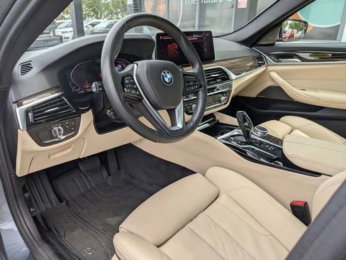 Used 2021 BMW 530i w/ Premium Package RWD image 13