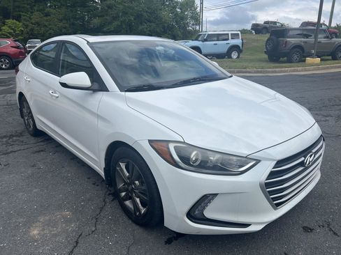Used 2018 Hyundai Elantra Value Edition FWD image 7