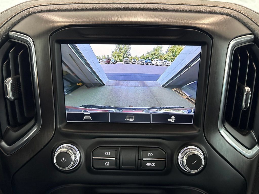 Used 2023 GMC Sierra 2500 AT4 w/ Snow Plow Prep/Camper Package AWD/4WD image 39
