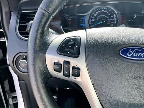 Used 2018 Ford Taurus Limited image 14