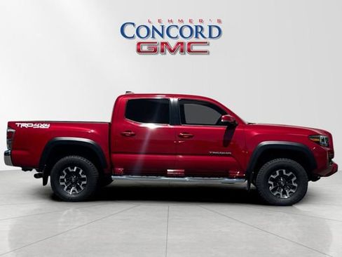 Used 2023 Toyota Tacoma TRD Off-Road AWD/4WD image 3