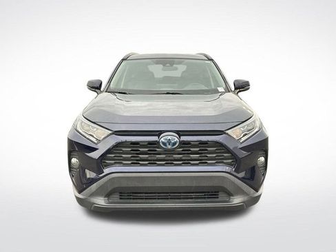 Used 2020 Toyota RAV4 XLE image 8