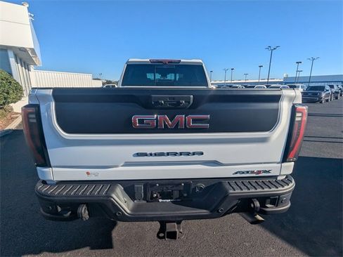 Used 2024 GMC Sierra 2500 AT4X w/ AT4X AEV Edition image 5