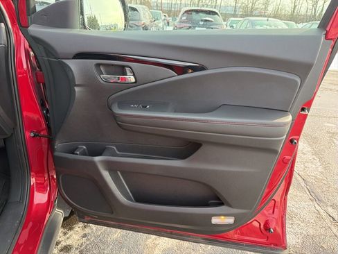 Certified 2025 Honda Ridgeline Black Edition image 26