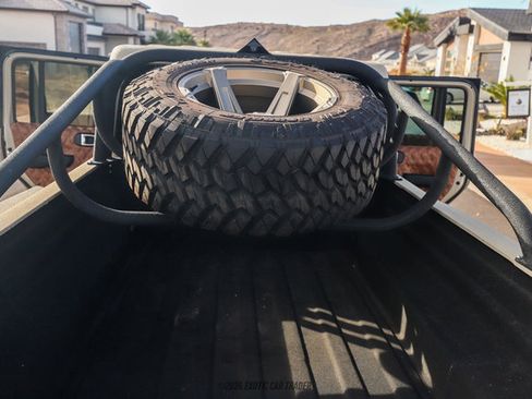 Used 2023 Jeep Gladiator Sport image 54