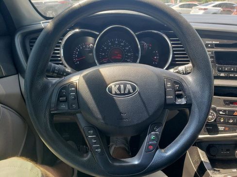 Used 2013 Kia Optima LX image 3