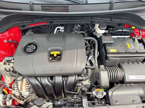 Used 2023 Kia Soul LX w/ LX Technology Package FWD image 32
