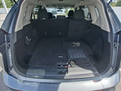 Certified 2025 Nissan Rogue S FWD image 21
