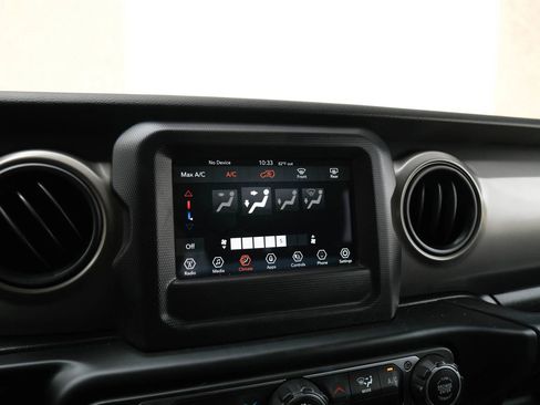 Used 2023 Jeep Wrangler Unlimited Sport image 33