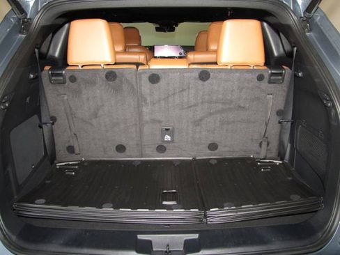 Used 2023 Toyota Highlander Platinum FWD image 18