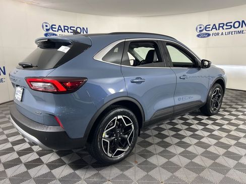 New 2026 Ford Escape Platinum image 6