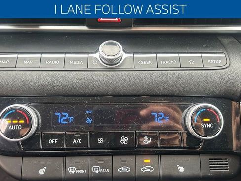 Used 2023 Hyundai Elantra SEL w/ Convenience Package image 14