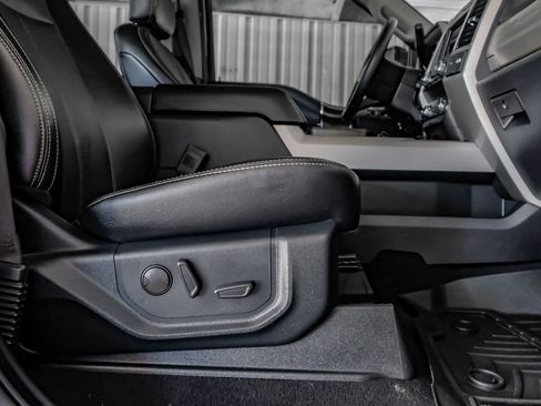 Used 2021 Ford F250 Lariat image 31