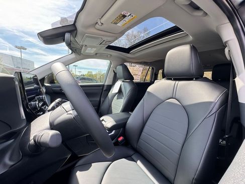 New 2026 Toyota Highlander XLE AWD/4WD image 18