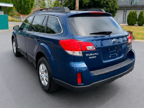 Used 2011 Subaru Outback 2.5i AWD/4WD image 3