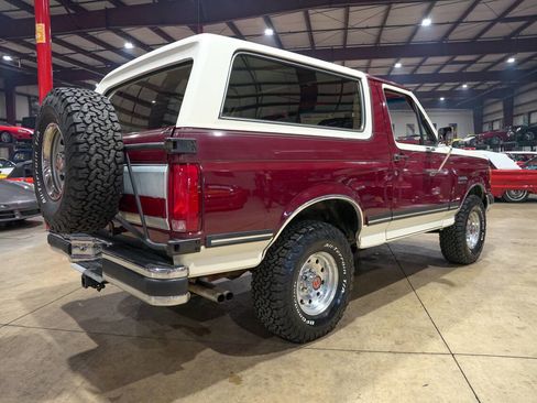 Used 1990 Ford Bronco XLT 2dr 4WD SUV image 21