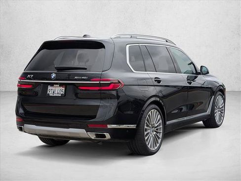 Used 2025 BMW X7 xDrive40i w/ Parking Assistance Package AWD/4WD image 5