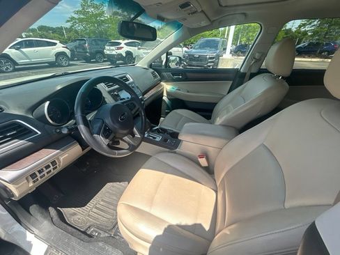 Used 2015 Subaru Outback 2.5i Limited AWD/4WD image 5