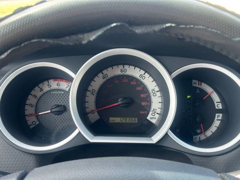 Used 2015 Toyota Tacoma PreRunner image 15