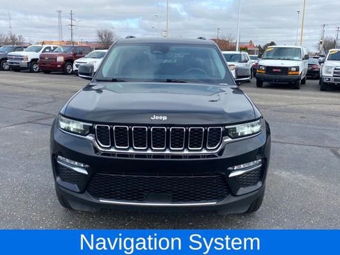 Used 2023 Jeep Grand Cherokee Limited AWD/4WD image 2