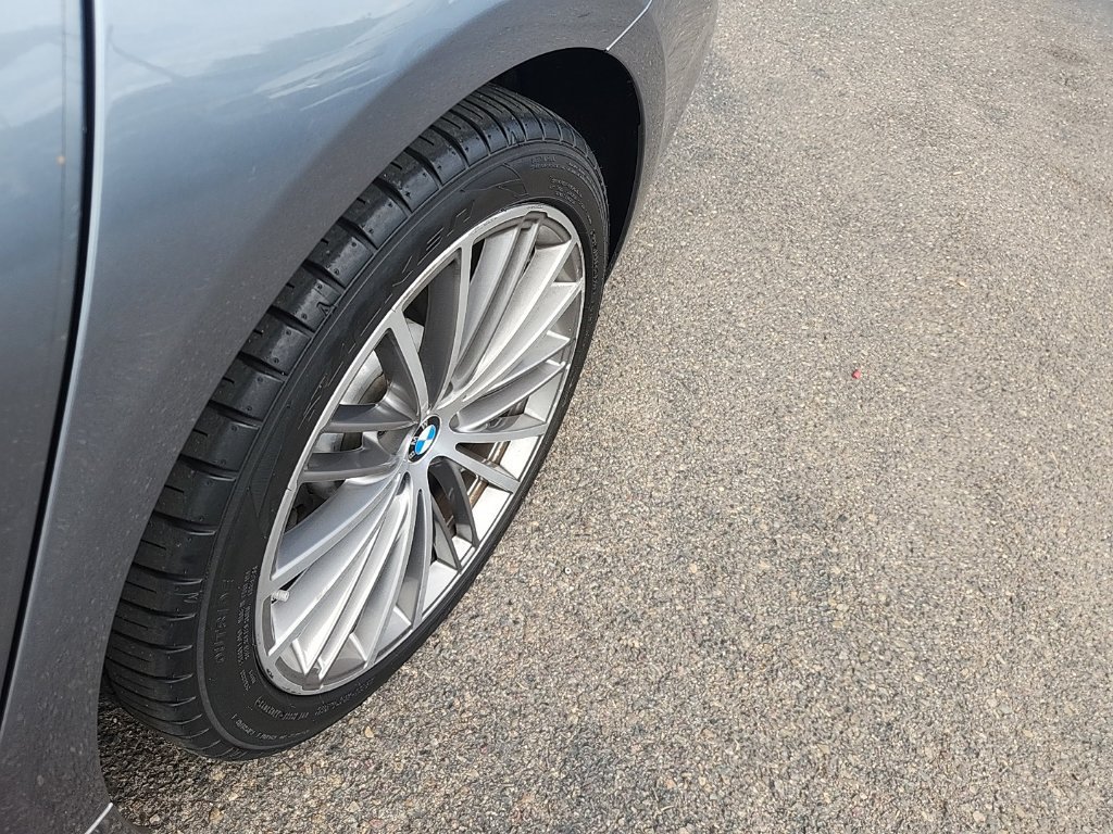 Used 2018 BMW 530i RWD image 8