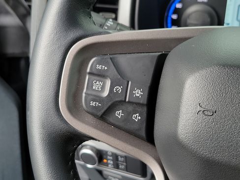 Used 2024 Ford Bronco Everglades AWD/4WD image 26
