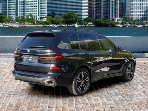Used 2024 BMW X7 xDrive40i w/ Executive Package image 5