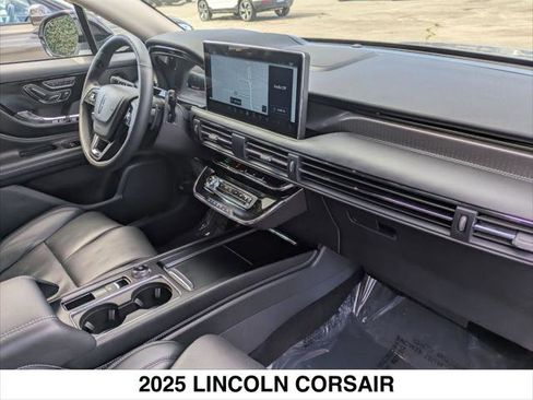 Used 2025 Lincoln Corsair Grand Touring w/ Equipment Group 302A AWD/4WD image 27