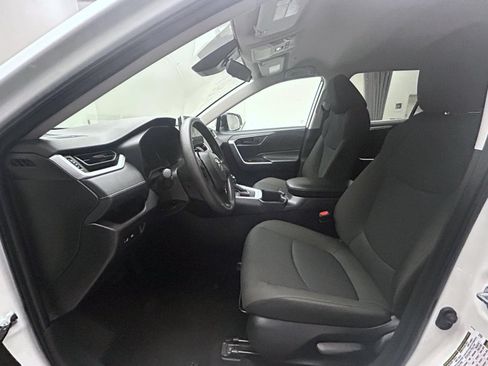 Used 2025 Toyota RAV4 LE AWD/4WD image 10