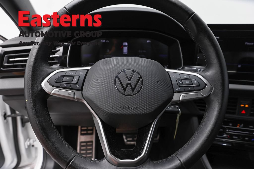 Used 2025 Volkswagen Jetta Sport FWD image 12