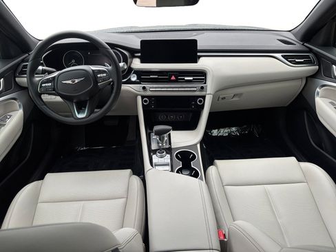 Used 2024 Genesis G70 2.5T image 10