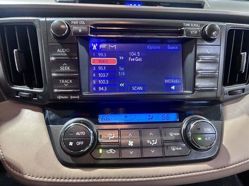 Used 2013 Toyota RAV4 XLE AWD/4WD image 4