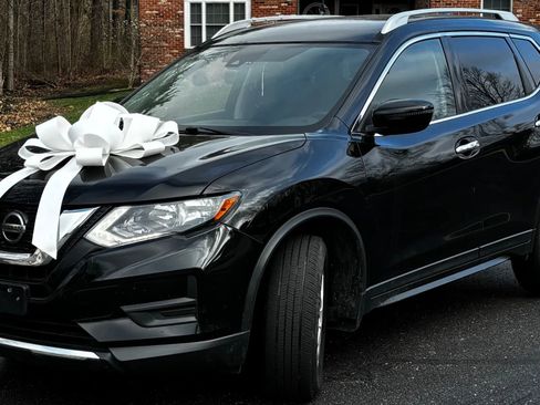 Used 2019 Nissan Rogue S w/ Special Edition Package image 1