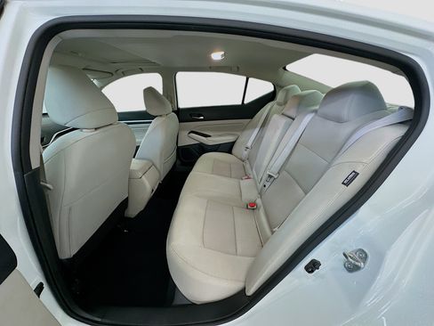 Used 2022 Nissan Altima 2.5 SV w/ SV Premium Package image 29