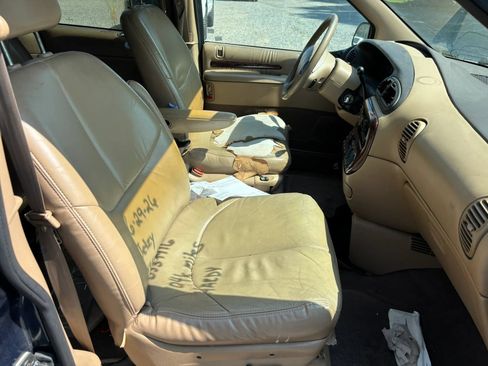 Used 2000 Chrysler Town & Country LXi FWD image 15