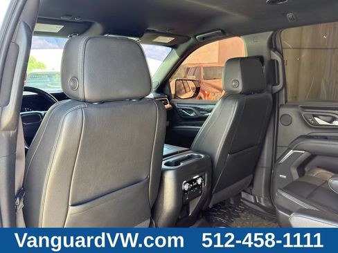 Used 2022 GMC Yukon XL Denali AWD/4WD image 35
