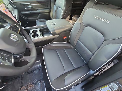New 2026 RAM 1500 Laramie AWD/4WD image 15