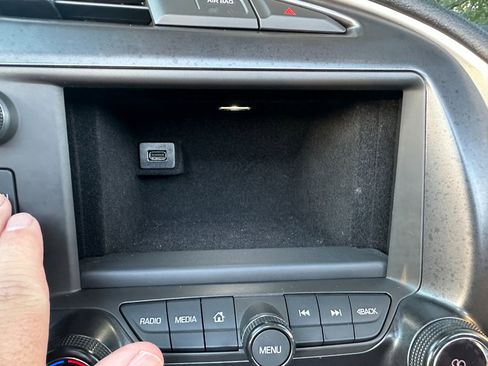 Used 2017 Chevrolet Corvette Grand Sport w/ Carbon Flash Badge Package image 36